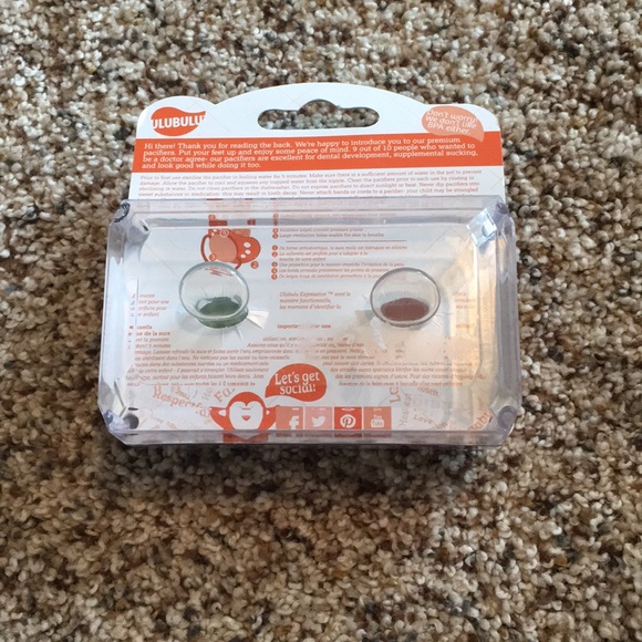 Ulubulu Expression Pacifiers - Picture 2 of 2